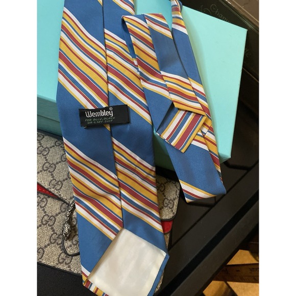 Wembley Men's 100% Silk Striped Neck Tie‎ Blue Multi 4" x 59" - Picture 3 of 4